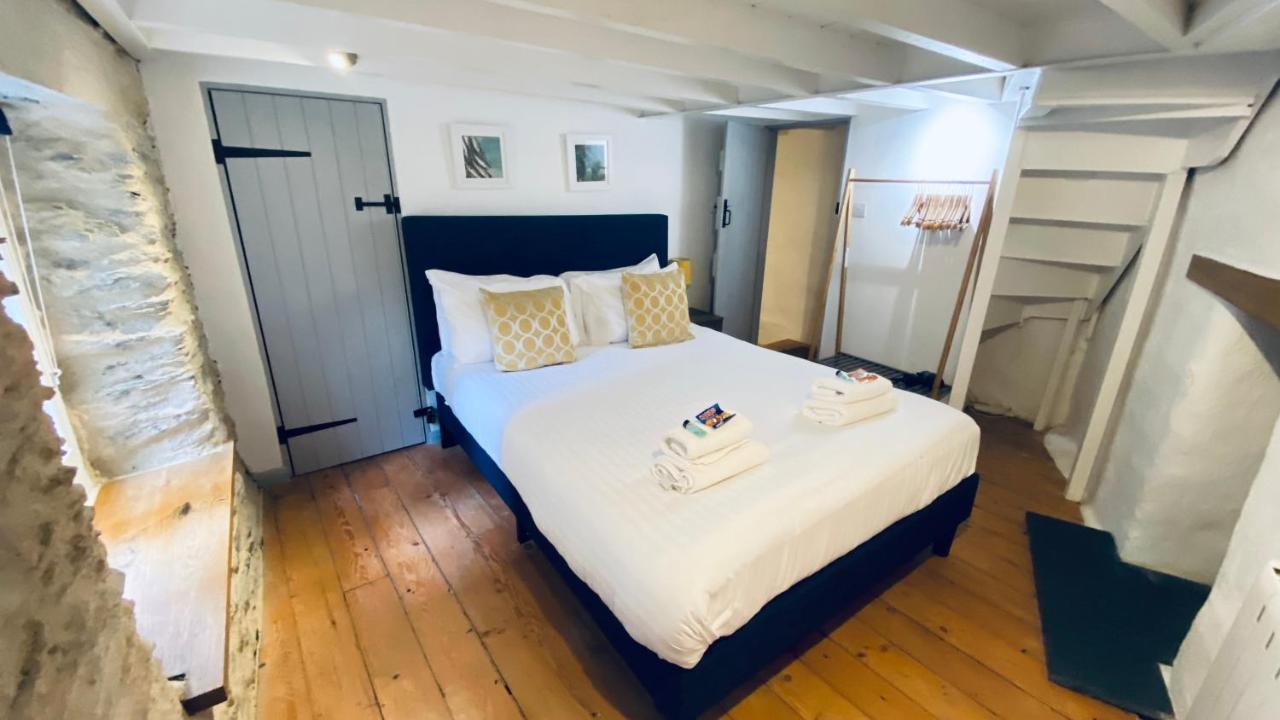 Spindrift Is A Beautiful Newly Refurbished Three Bedroom Private Family House Located On The Old Harbour And The Coastal Path In The Heart Of Beautiful Polperro Exteriér fotografie