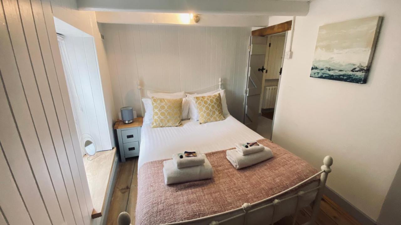 Spindrift Is A Beautiful Newly Refurbished Three Bedroom Private Family House Located On The Old Harbour And The Coastal Path In The Heart Of Beautiful Polperro Exteriér fotografie