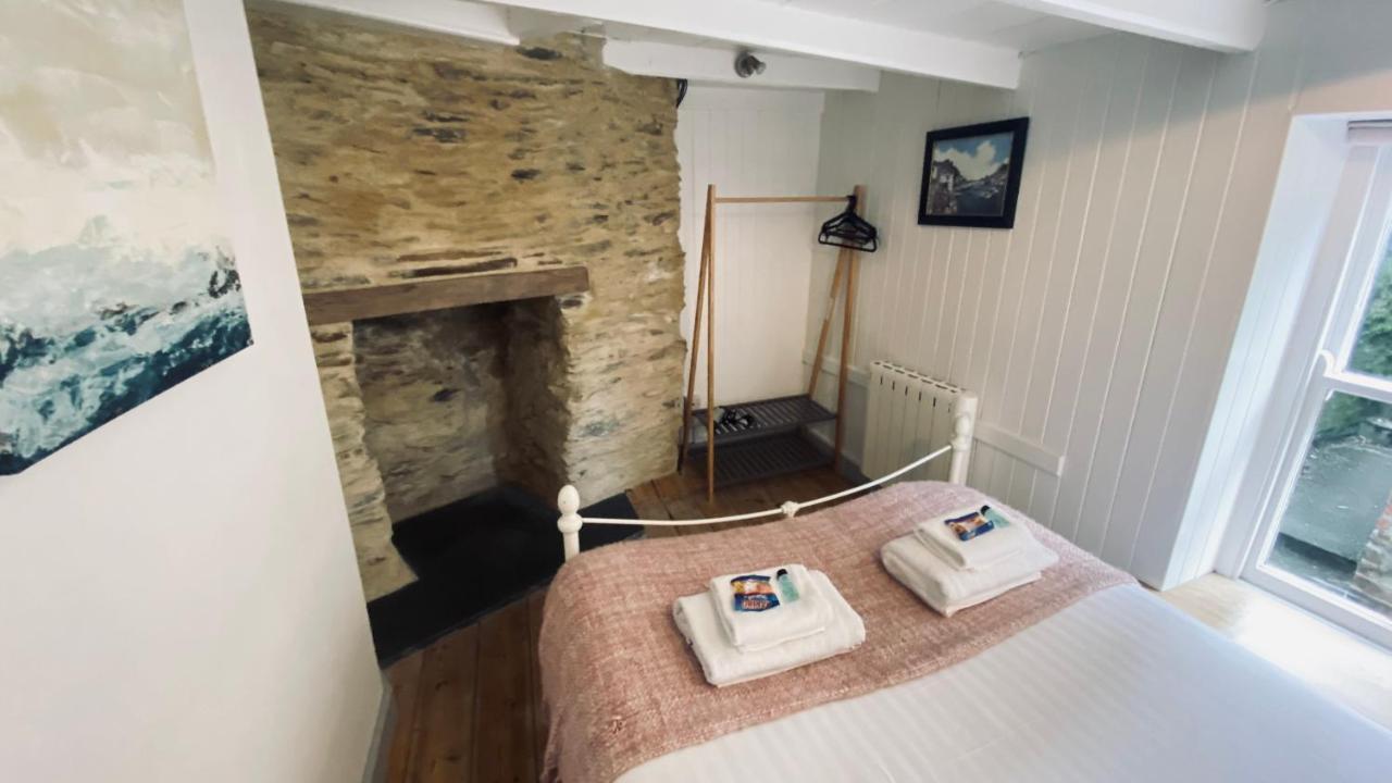 Spindrift Is A Beautiful Newly Refurbished Three Bedroom Private Family House Located On The Old Harbour And The Coastal Path In The Heart Of Beautiful Polperro Exteriér fotografie