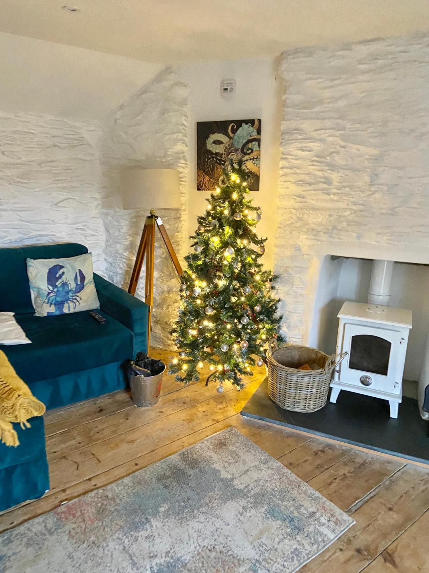 Spindrift Is A Beautiful Newly Refurbished Three Bedroom Private Family House Located On The Old Harbour And The Coastal Path In The Heart Of Beautiful Polperro Exteriér fotografie